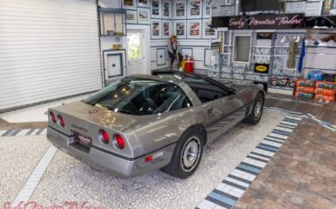 Chevrolet-Corvette-1984-25