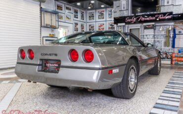 Chevrolet-Corvette-1984-26