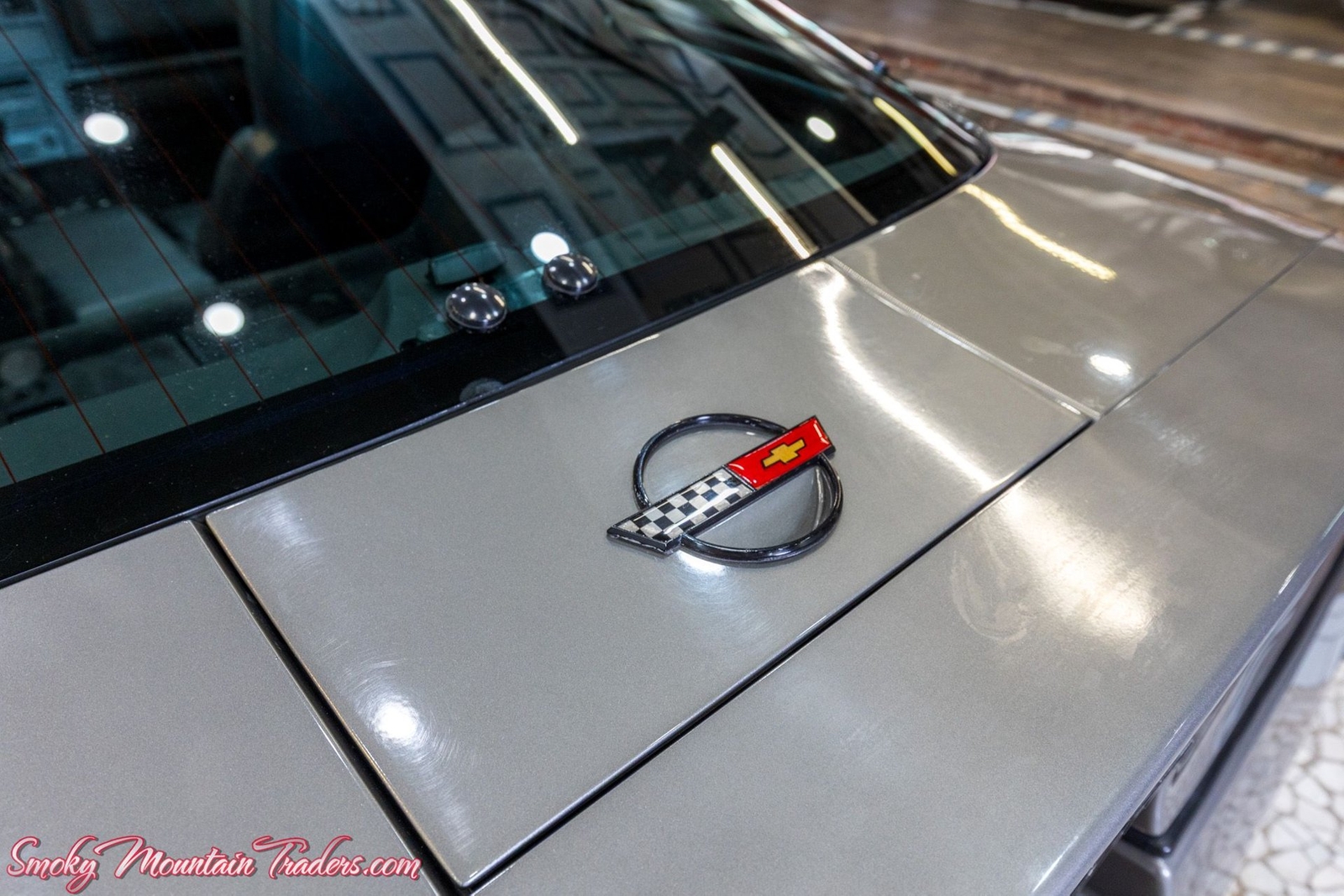 Chevrolet-Corvette-1984-34