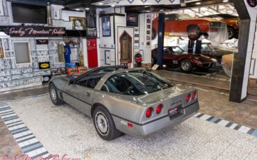 Chevrolet-Corvette-1984-36