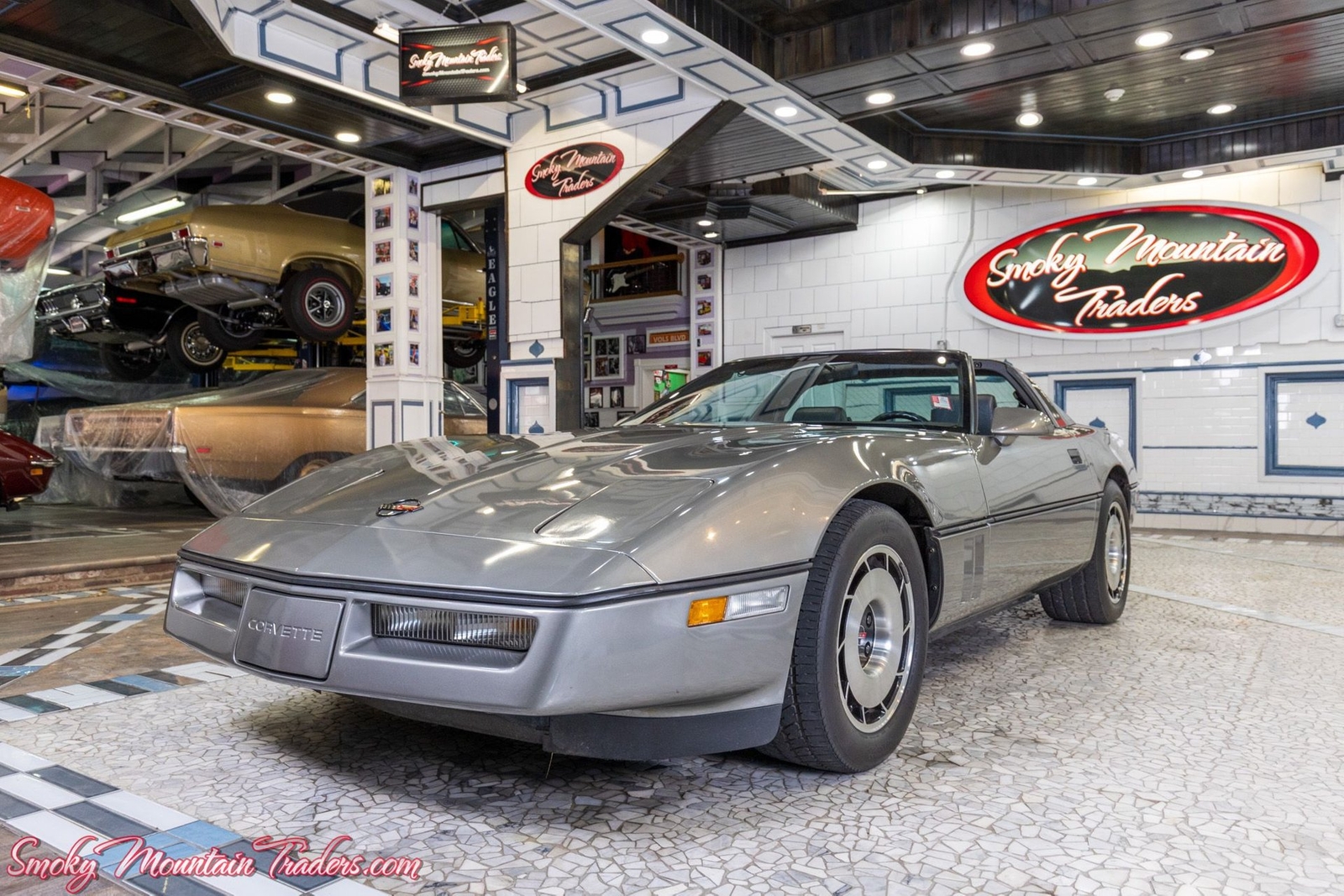 Chevrolet-Corvette-1984-4