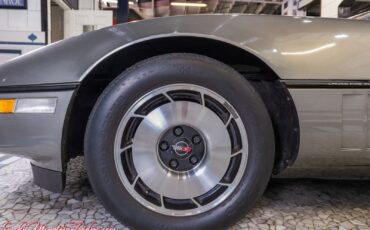 Chevrolet-Corvette-1984-8