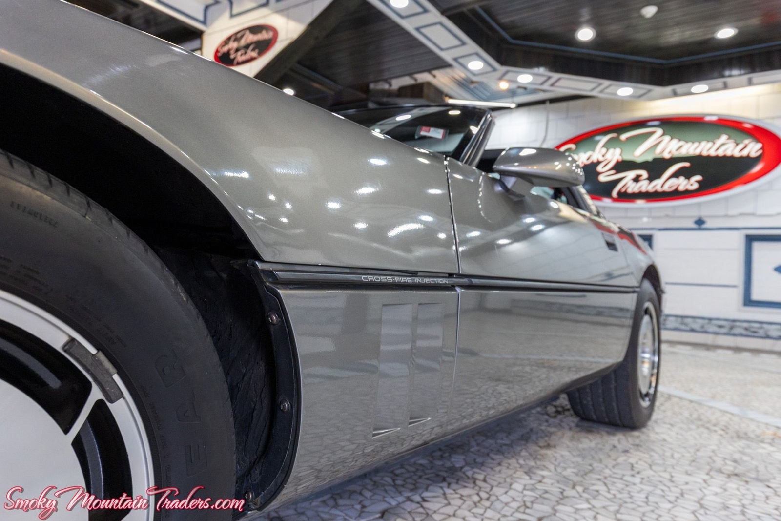Chevrolet-Corvette-1984-9