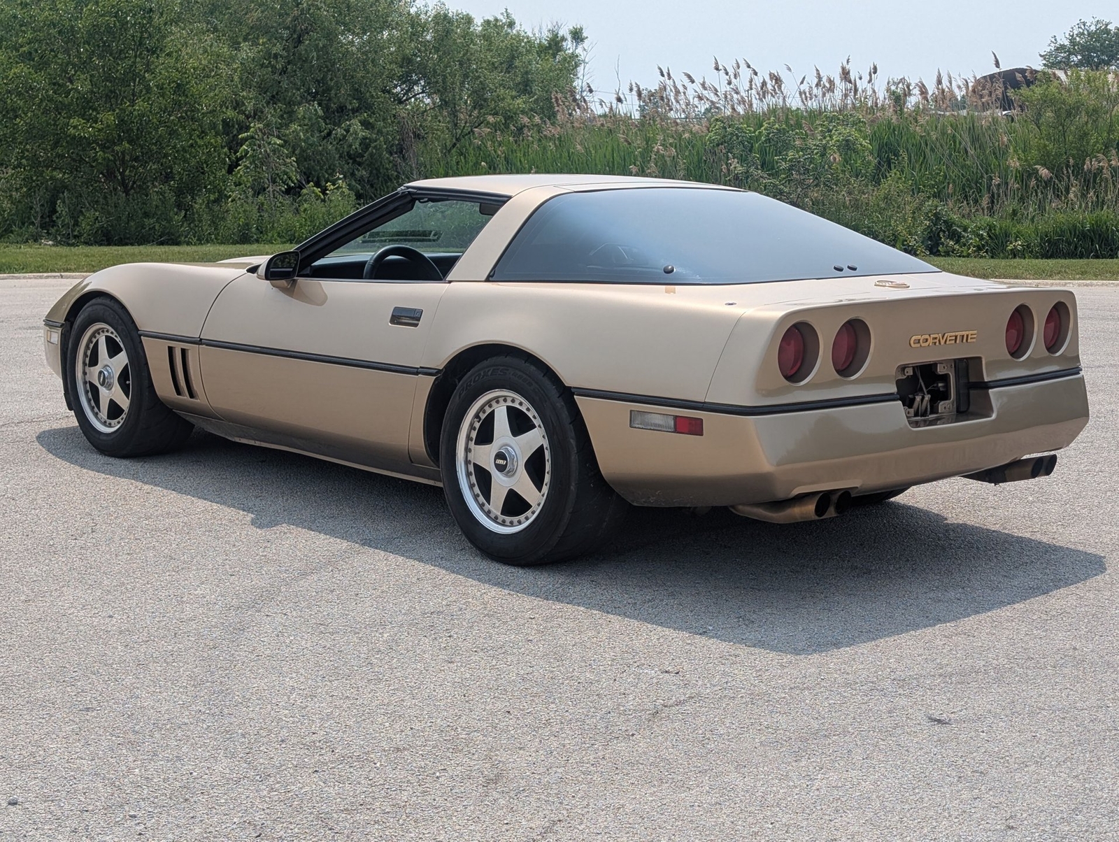 Chevrolet-Corvette-1984-Coupe-14