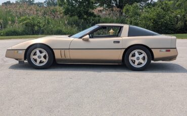 Chevrolet-Corvette-1984-Coupe-15