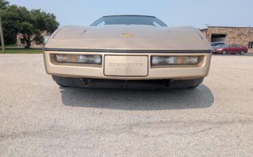 Chevrolet-Corvette-1984-Coupe-19