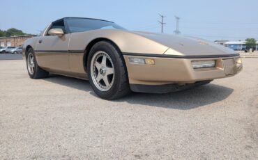Chevrolet-Corvette-1984-Coupe-21