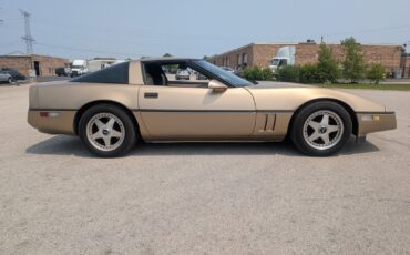 Chevrolet-Corvette-1984-Coupe-23