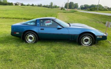 Chevrolet-Corvette-1984-blue-3