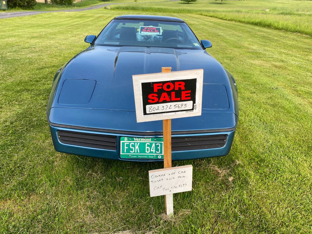 Chevrolet Corvette  1984 blue