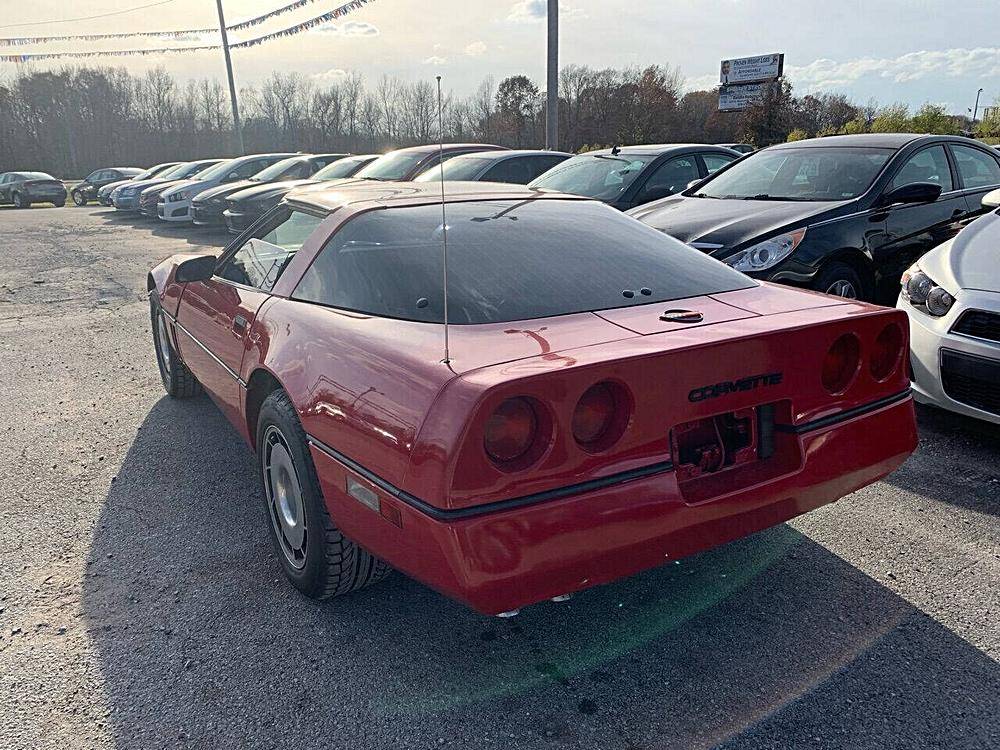 Chevrolet-Corvette-1984-red-2