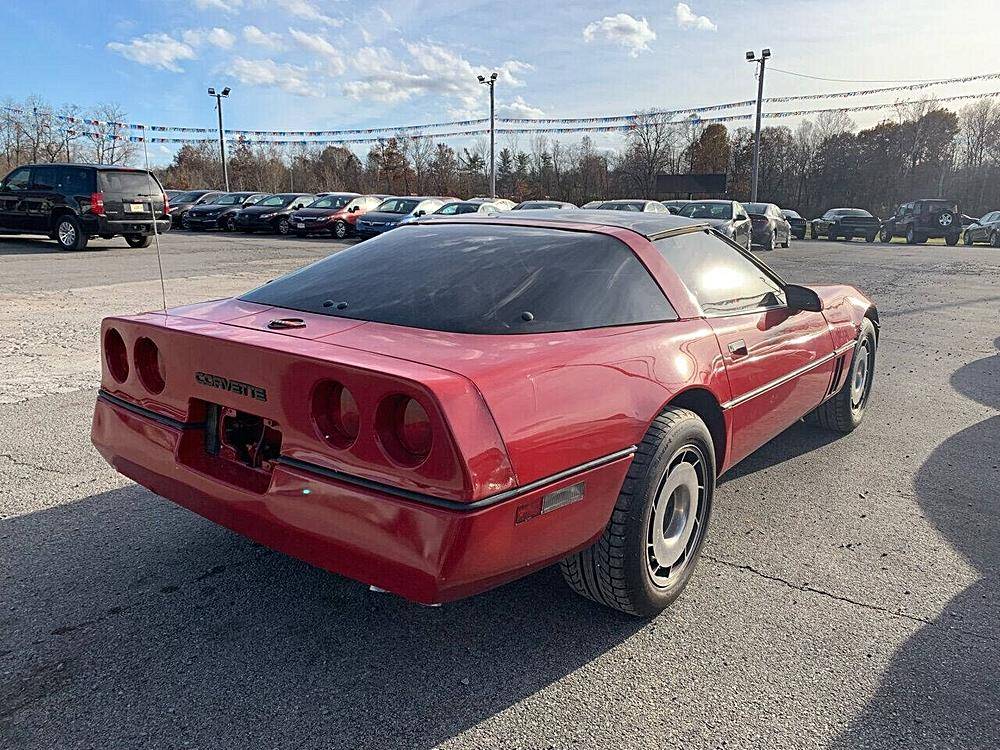 Chevrolet-Corvette-1984-red-5