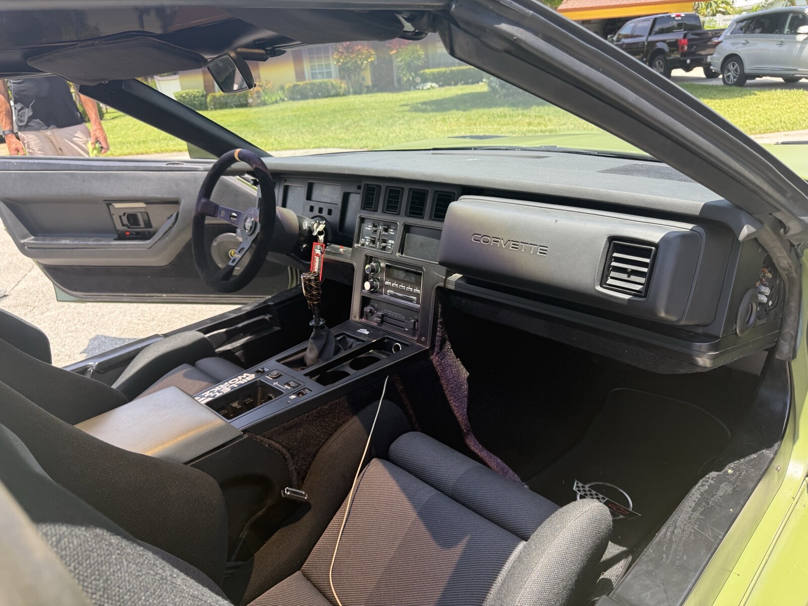 Chevrolet-Corvette-1985-7