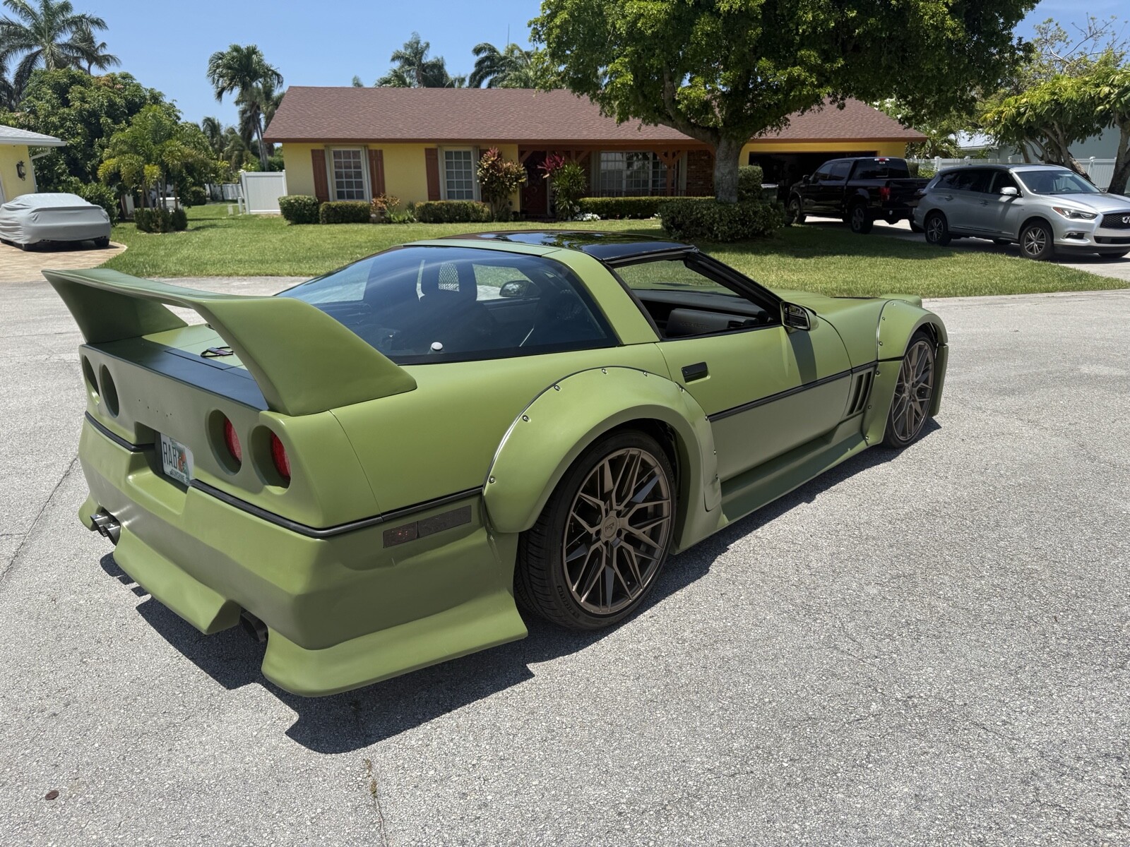 Chevrolet-Corvette-1985-8
