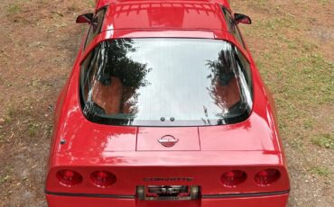 Chevrolet-Corvette-1985-Coupe-10
