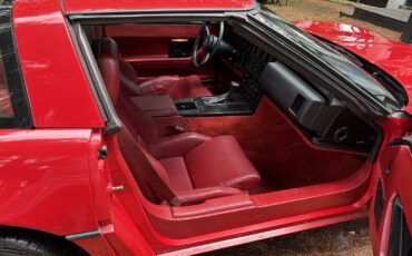 Chevrolet-Corvette-1985-Coupe-12