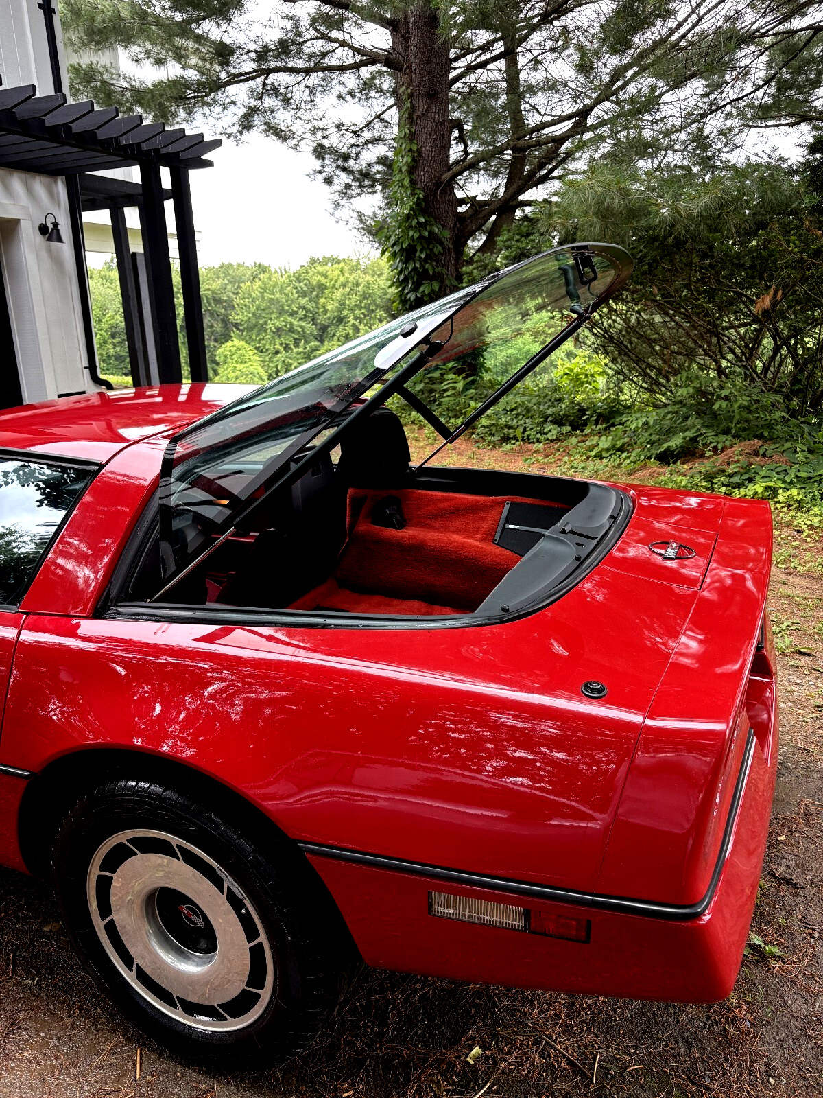 Chevrolet-Corvette-1985-Coupe-17