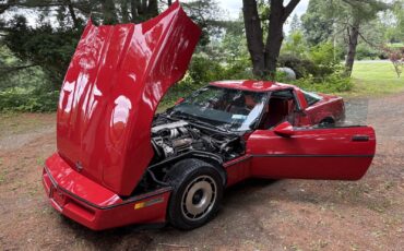 Chevrolet-Corvette-1985-Coupe-20