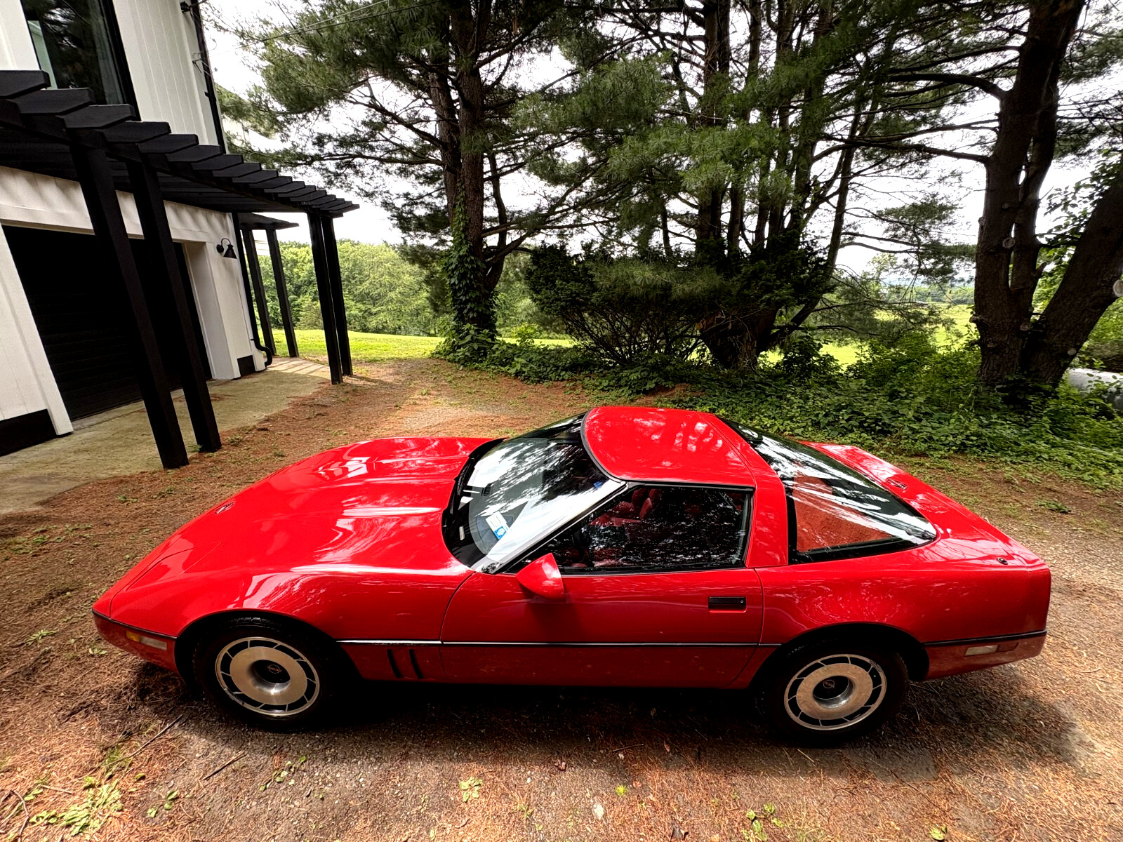 Chevrolet-Corvette-1985-Coupe-4