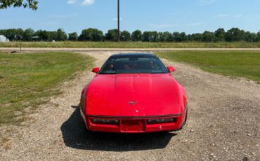 Chevrolet-Corvette-1985-Hatchback-2