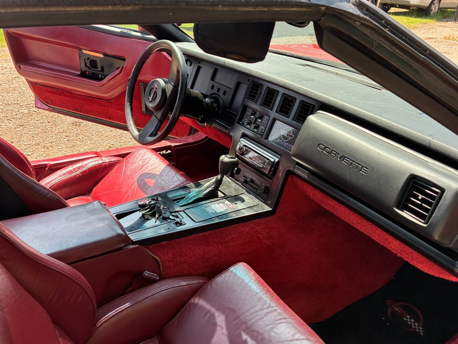 Chevrolet-Corvette-1985-Hatchback-4