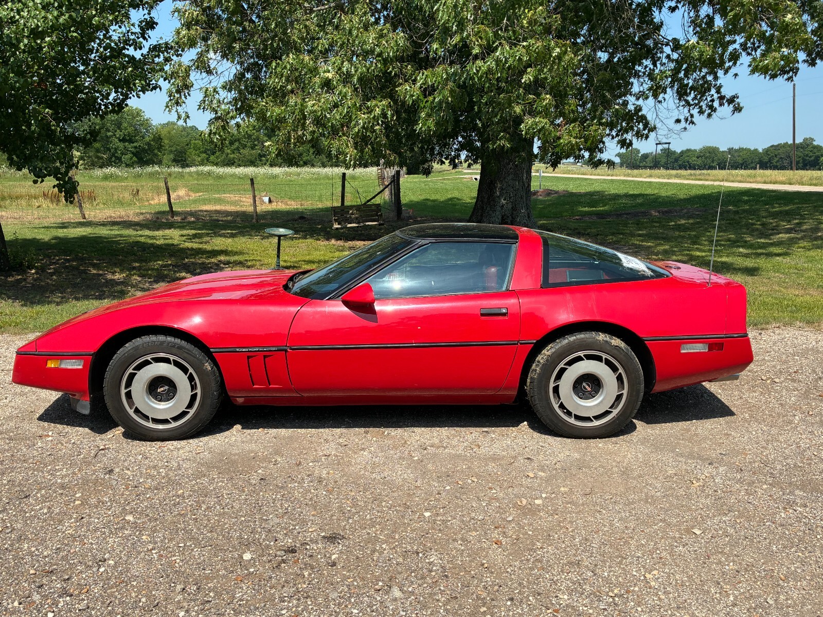 Chevrolet-Corvette-1985-Hatchback