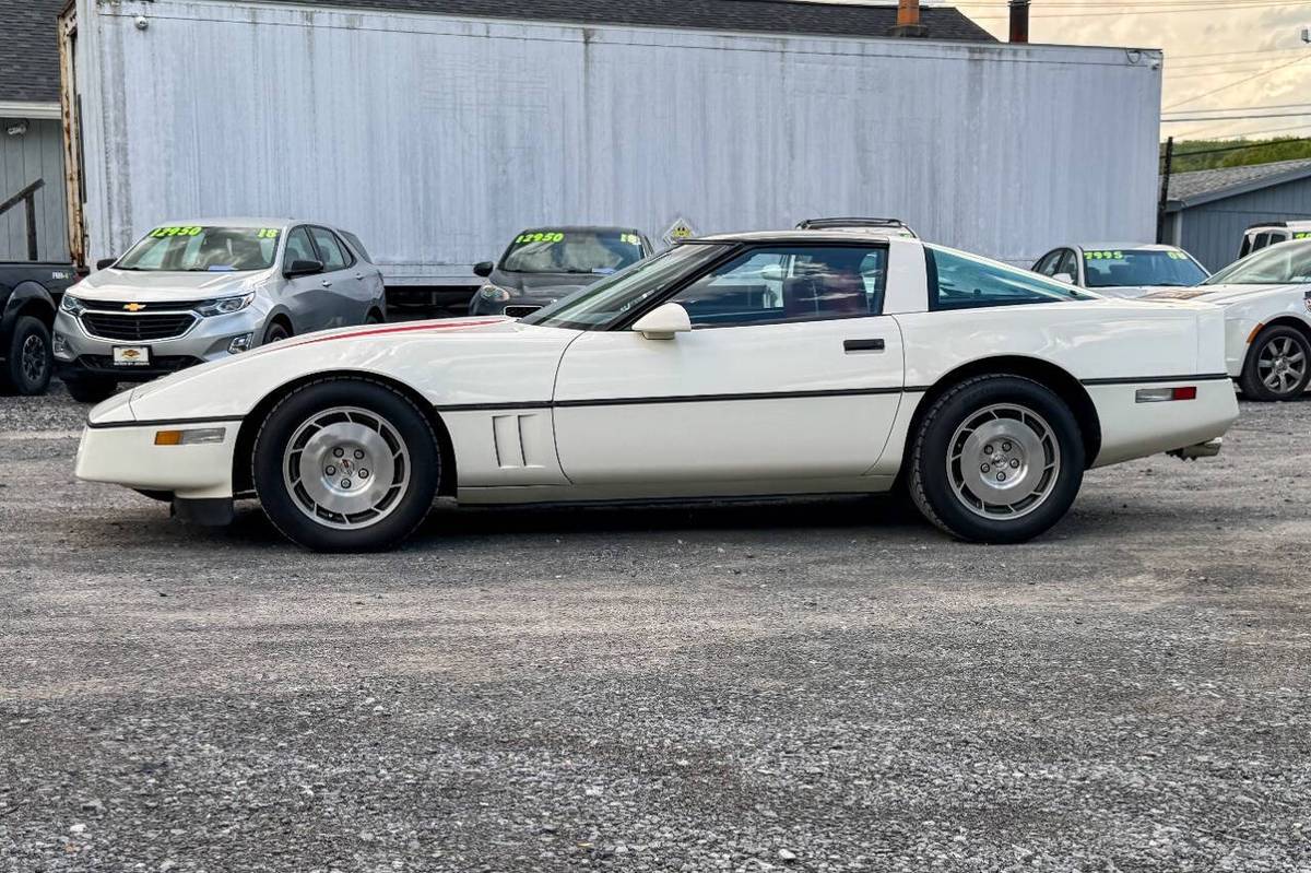 Chevrolet-Corvette-1986-1