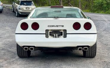 Chevrolet-Corvette-1986-21