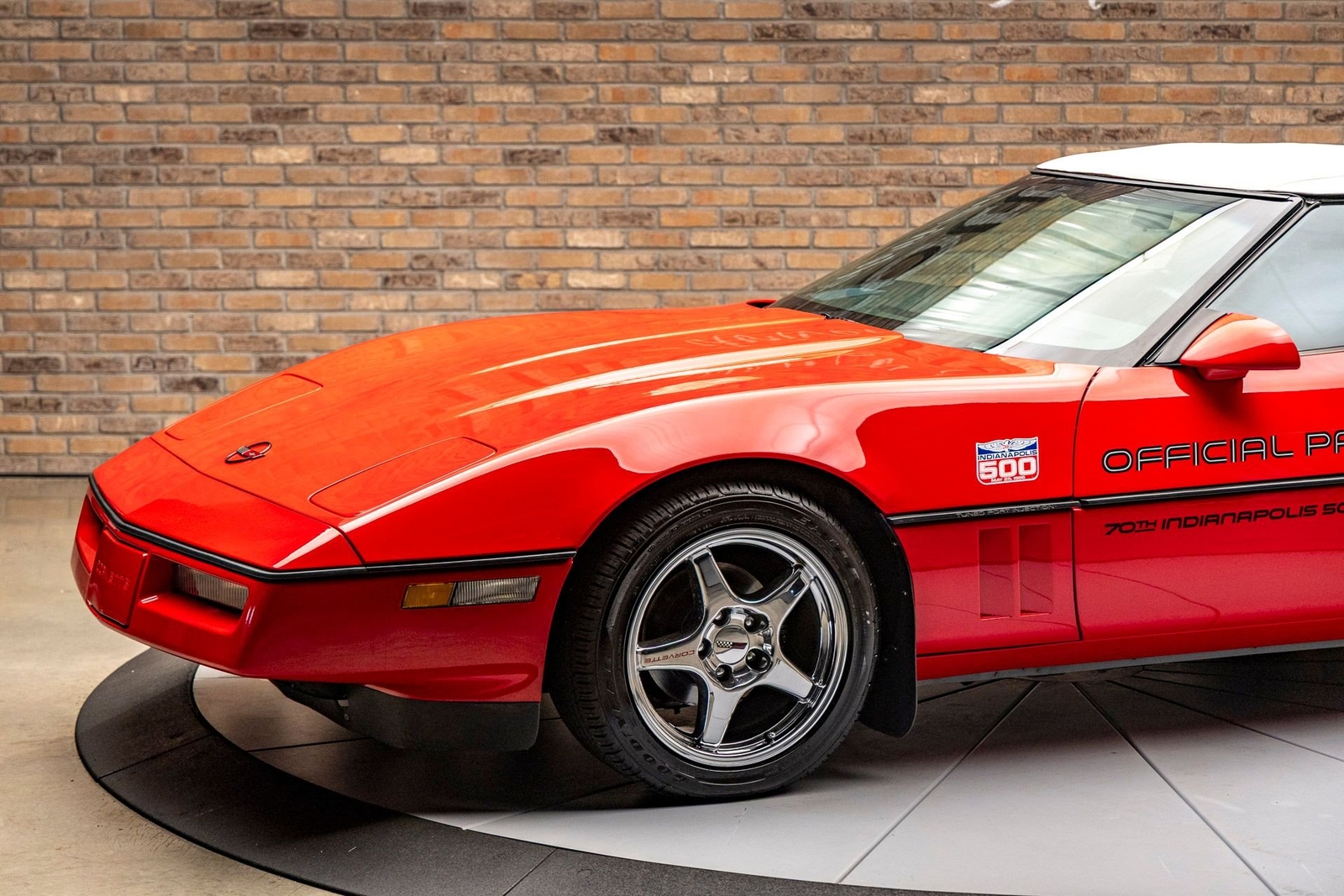 Chevrolet-Corvette-1986-Convertible-10