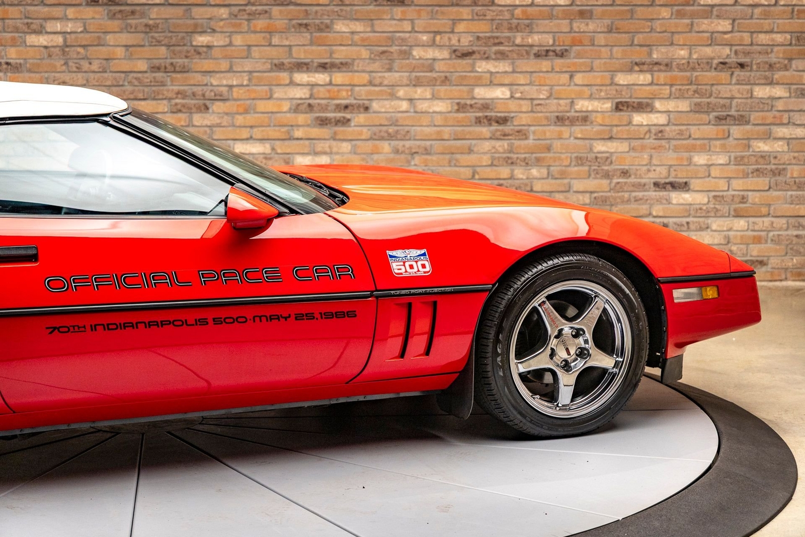 Chevrolet-Corvette-1986-Convertible-13