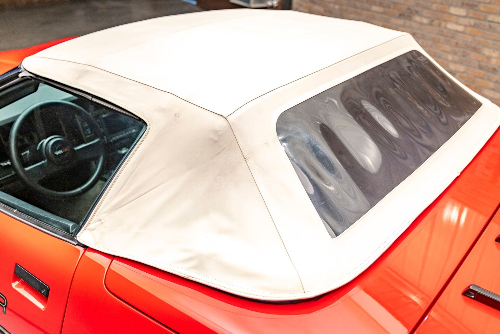Chevrolet-Corvette-1986-Convertible-19