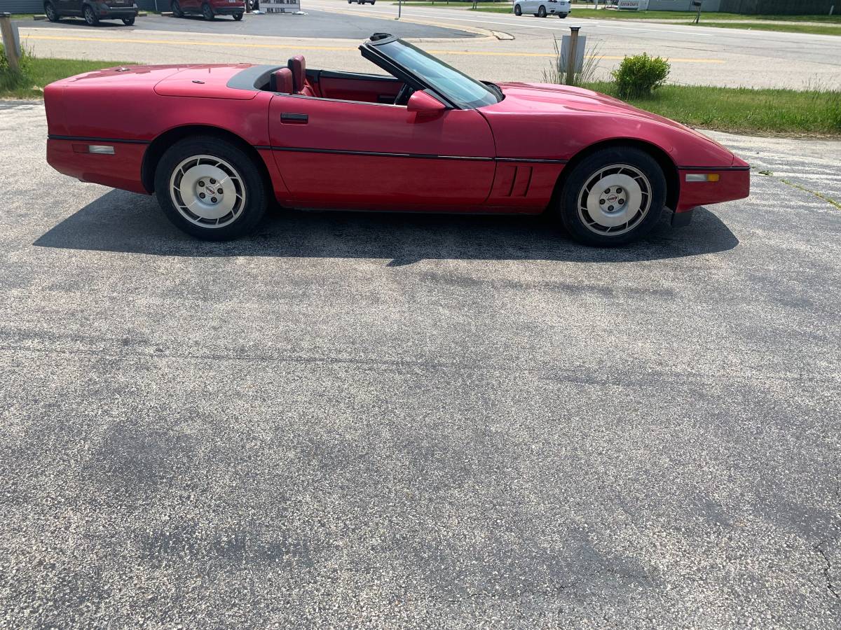 Chevrolet-Corvette-1986-red-1
