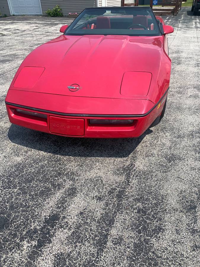 Chevrolet-Corvette-1986-red-3