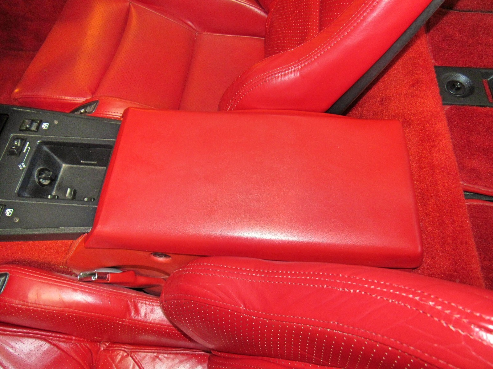 Chevrolet-Corvette-1987-Coupe-20