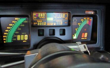 Chevrolet-Corvette-1987-Coupe-21