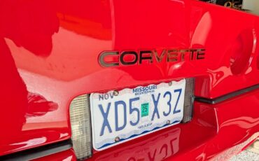 Chevrolet-Corvette-1987-Coupe-24