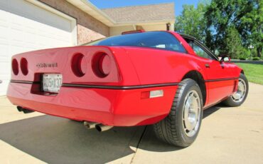 Chevrolet-Corvette-1987-Coupe-39