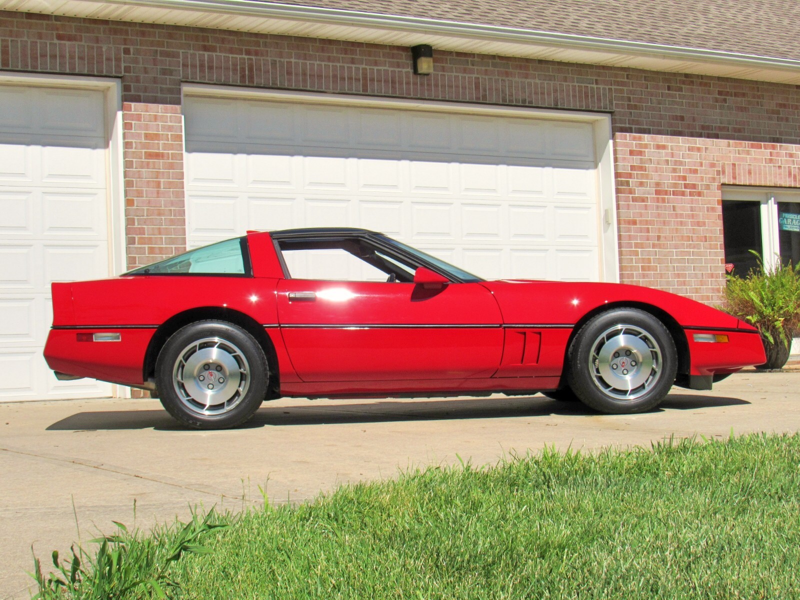Chevrolet-Corvette-1987-Coupe-4