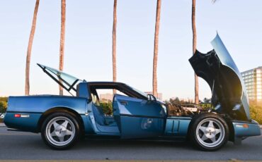 Chevrolet-Corvette-1987-Coupe-9