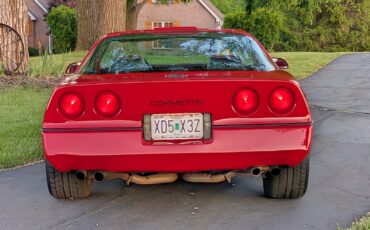 Chevrolet-Corvette-1987-Coupe-9