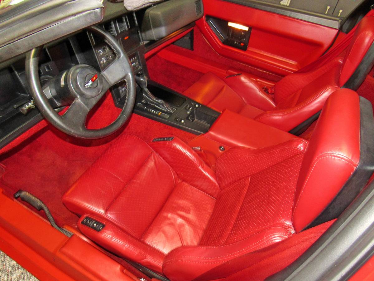 Chevrolet-Corvette-1987-red-11