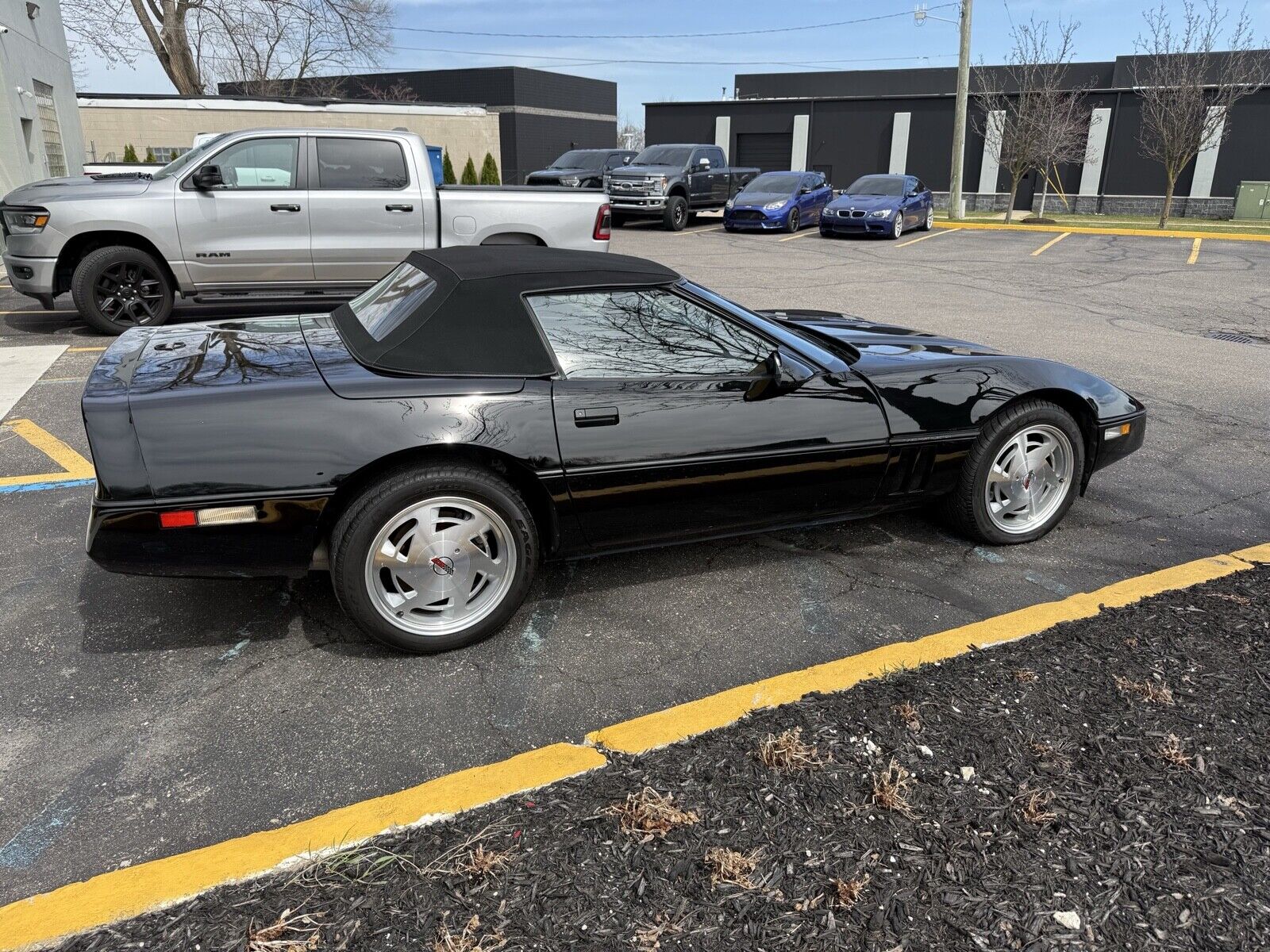 Chevrolet-Corvette-1988-12