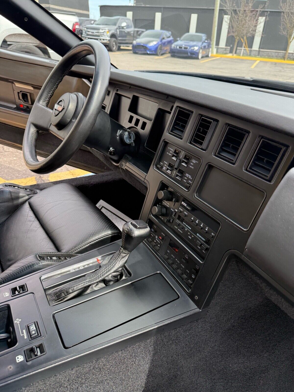 Chevrolet-Corvette-1988-21
