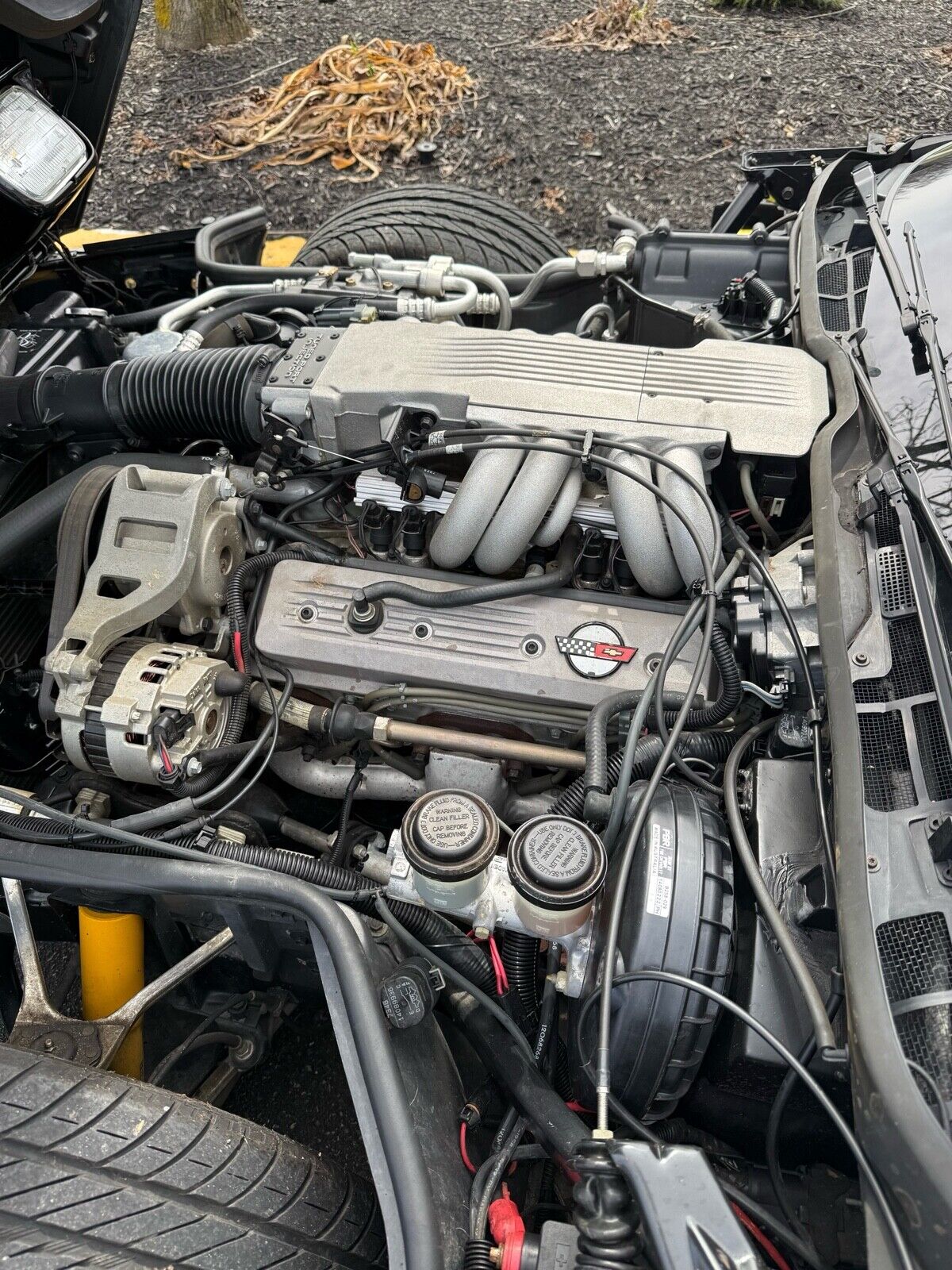 Chevrolet-Corvette-1988-23