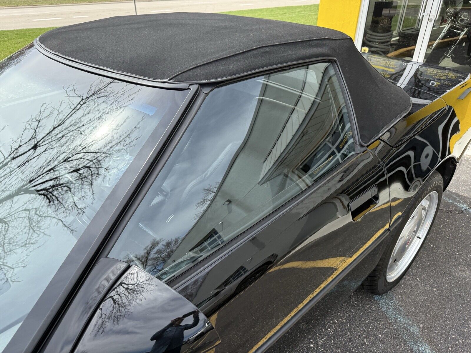 Chevrolet-Corvette-1988-6