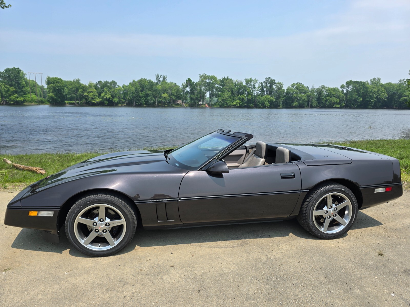 Chevrolet-Corvette-1988-Convertible-1