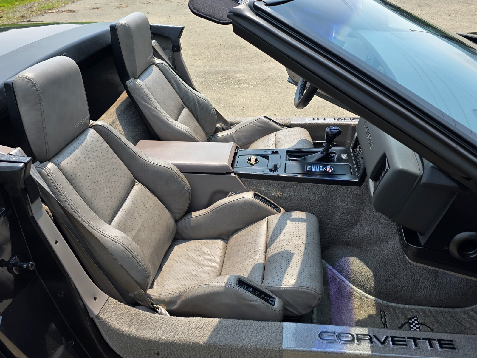 Chevrolet-Corvette-1988-Convertible-10