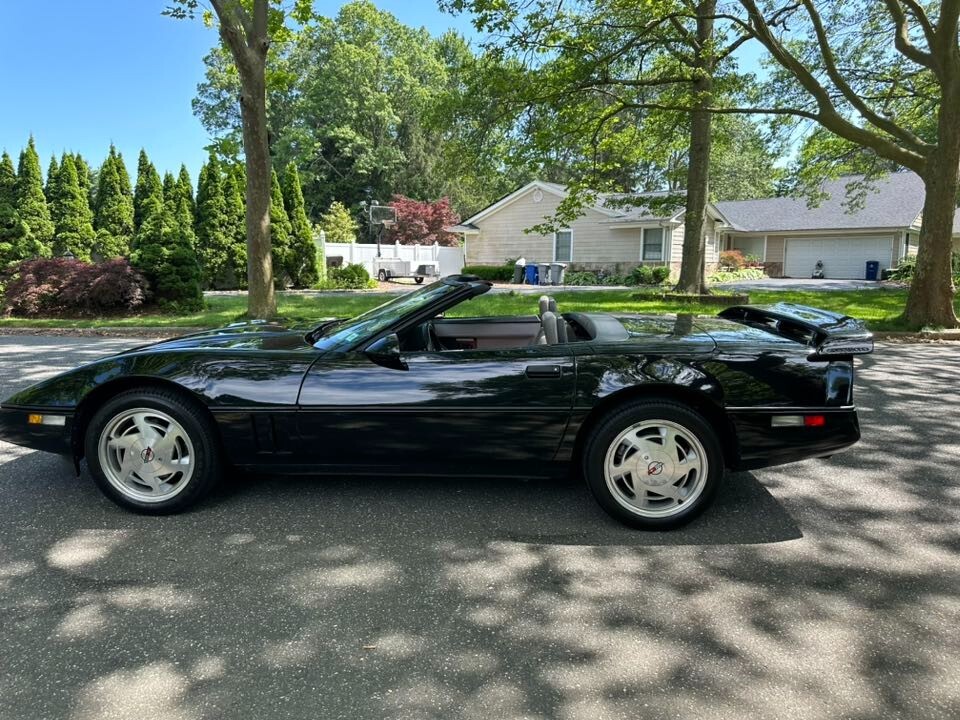 Chevrolet-Corvette-1988-Convertible-2