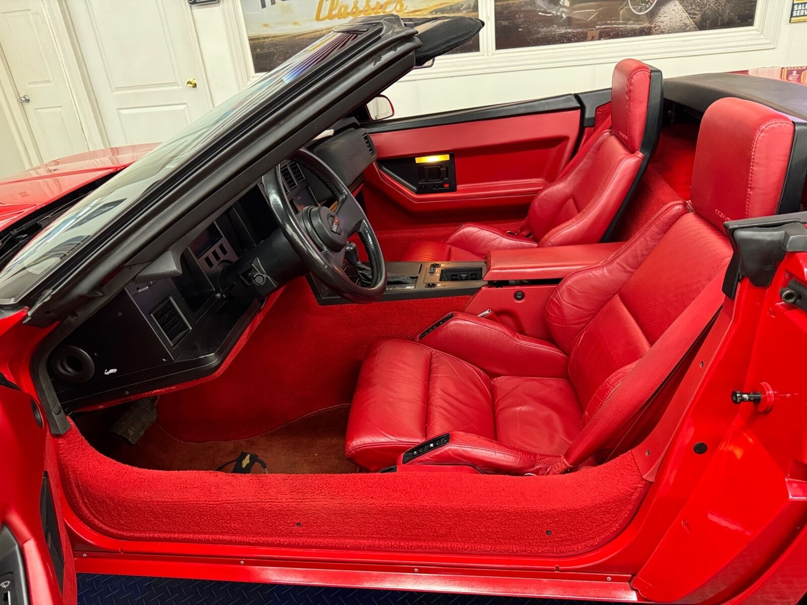 Chevrolet-Corvette-1988-Convertible-32