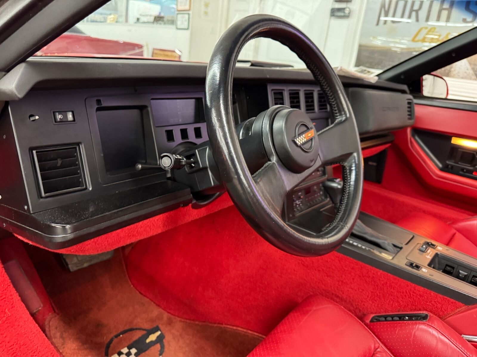 Chevrolet-Corvette-1988-Convertible-38